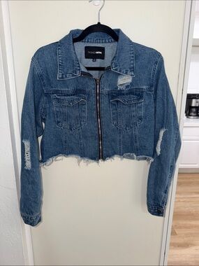Fashion Nova Raw Hem Distressed Cropped Denim Jacket - Medium Blue S